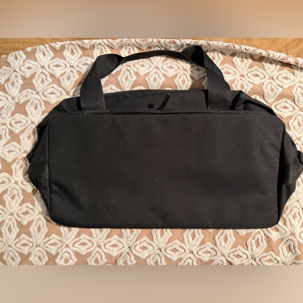 BEIS Beisic Duffle Bag Black NWT - Picture 3 of 5